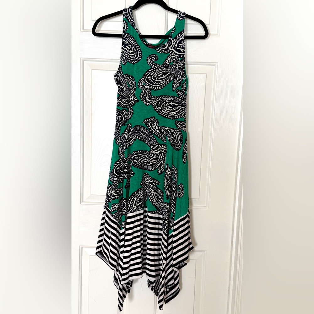 Women's Size L Green Paisley Sleeveless Dress Handkerchief Hem Mixed Print